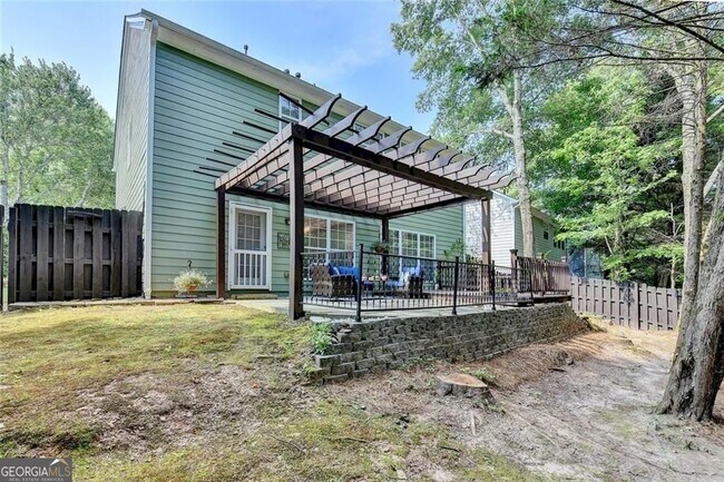 Building Photo - 335 Pintail Ct