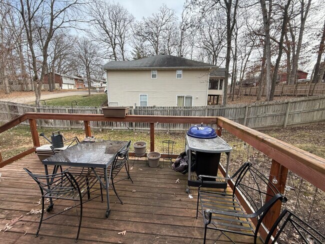 Building Photo - 3104 Oak Lawn Dr