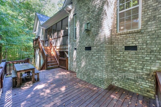 Building Photo - 181 Streamside Pl