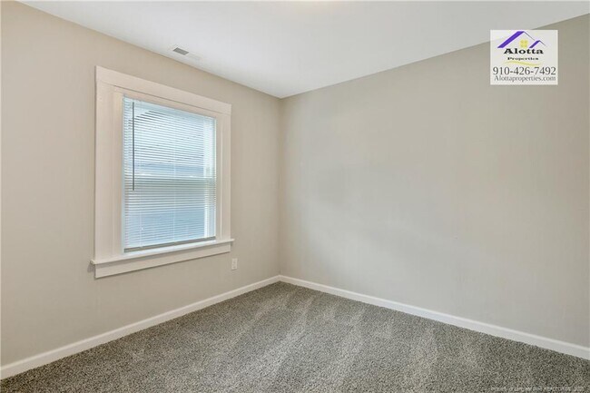 Building Photo - 118 W Cir Ct.