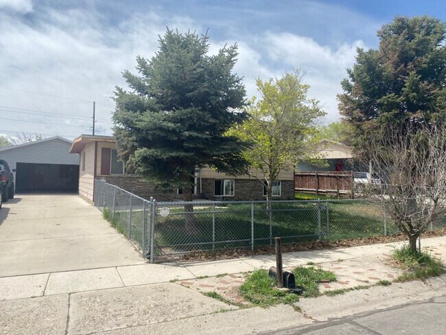 Building Photo - 2125 W 7560 S