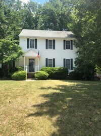 Building Photo - Great House in West End Neighborhood
