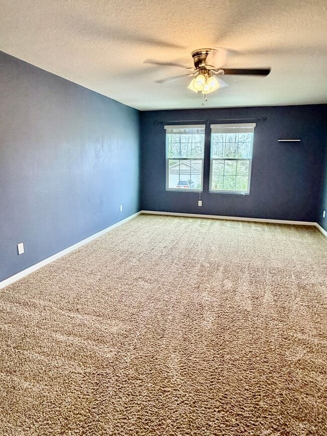 Building Photo - Spacious 5 Bedroom, 3 Bathroom Home with Flex Room, Loft & Pond View