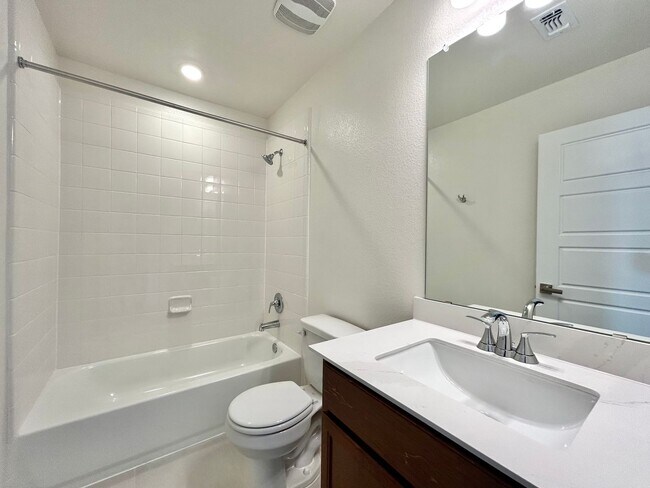 Building Photo - Spacious & Updated 4/BR 3/5/BA Home with M...