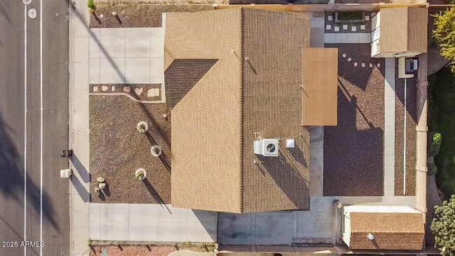 Building Photo - 8316 W Sweetwater Ave