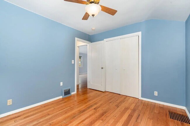 Building Photo - Northeast Benjamin Street