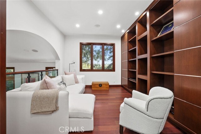 Building Photo - 2907 Cliff Dr