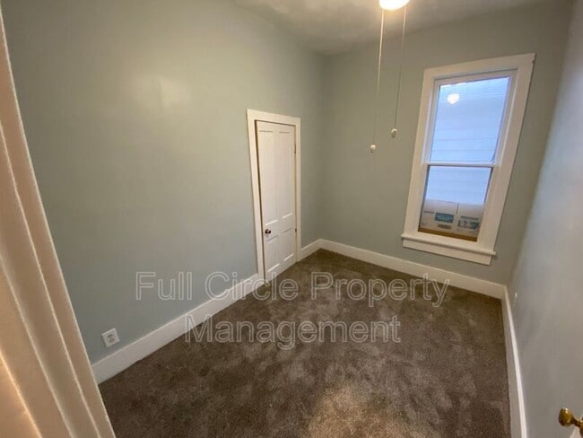 Building Photo - 2535 Avenue B