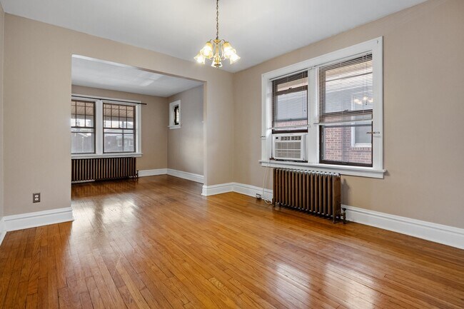 Building Photo - 4955 Tholozan Ave