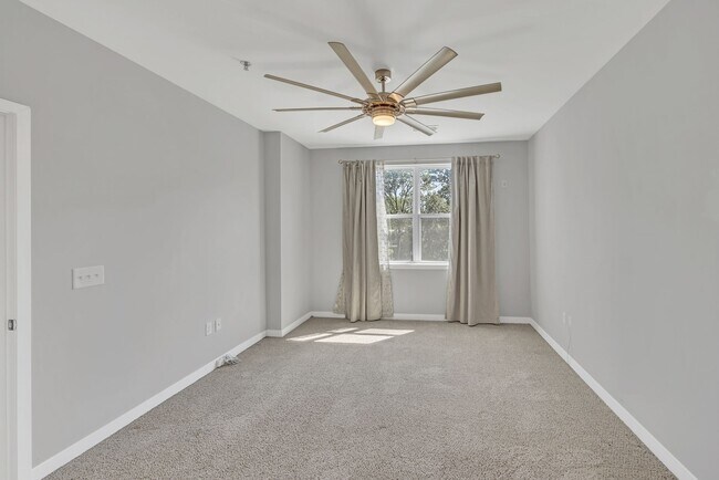 Building Photo - 1122 Litton Ave