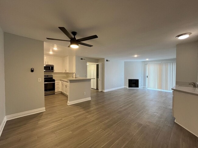 Interior Photo - 14056 Valleyheart