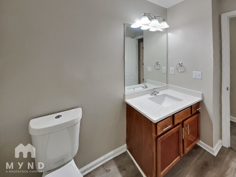 Building Photo - 1620 Chattahoochee Ct