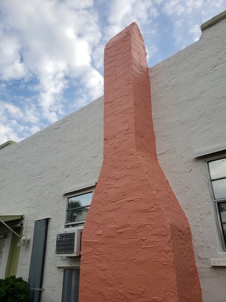 Building Photo - 325 Kenilworth Blvd