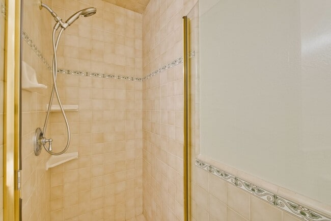 Building Photo - Stylish San Jose Home and Private Yard