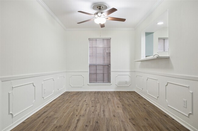 Building Photo - 513 Ridge St