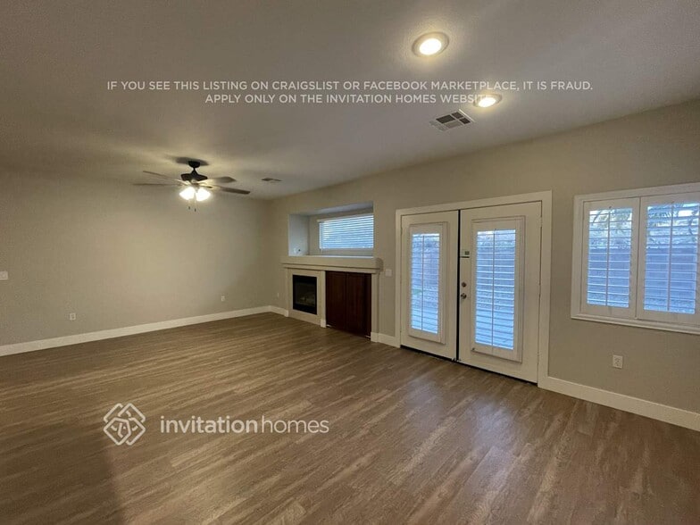 Building Photo - 4469 El Presidio Dr