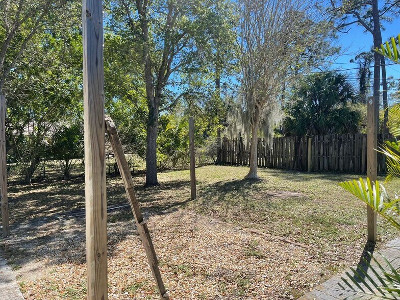 Building Photo - 276 Vilna St