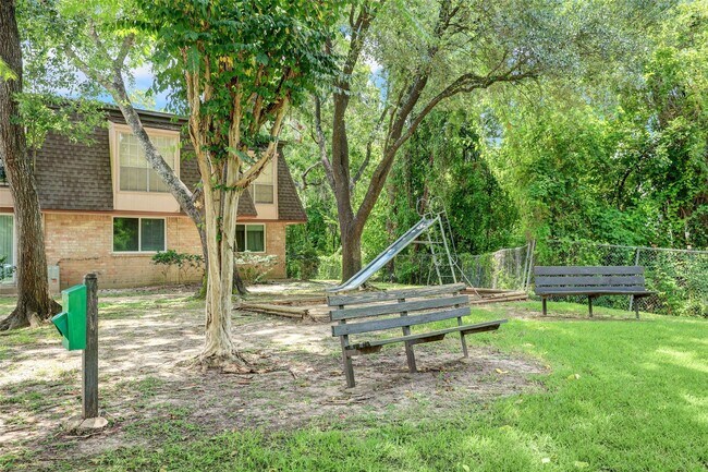 Building Photo - 12633 Memorial Dr