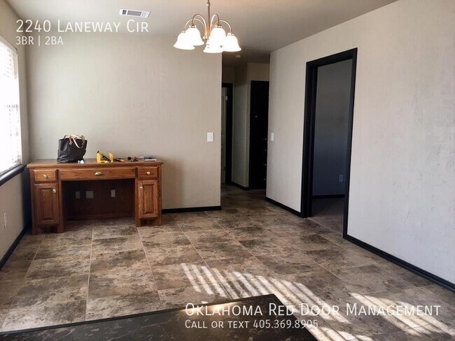 Building Photo - 2240 Laneway Cir