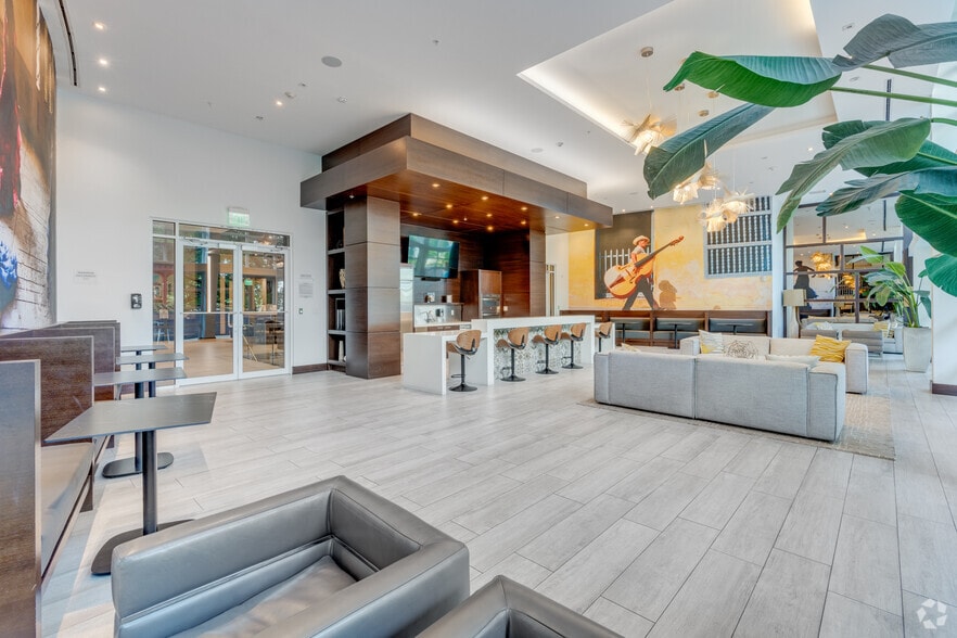 Lounge - Intown Apartments