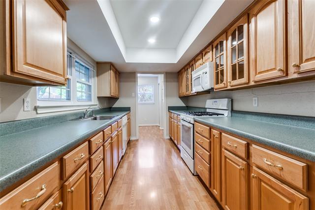 Building Photo - 1221 Middle Cove Dr