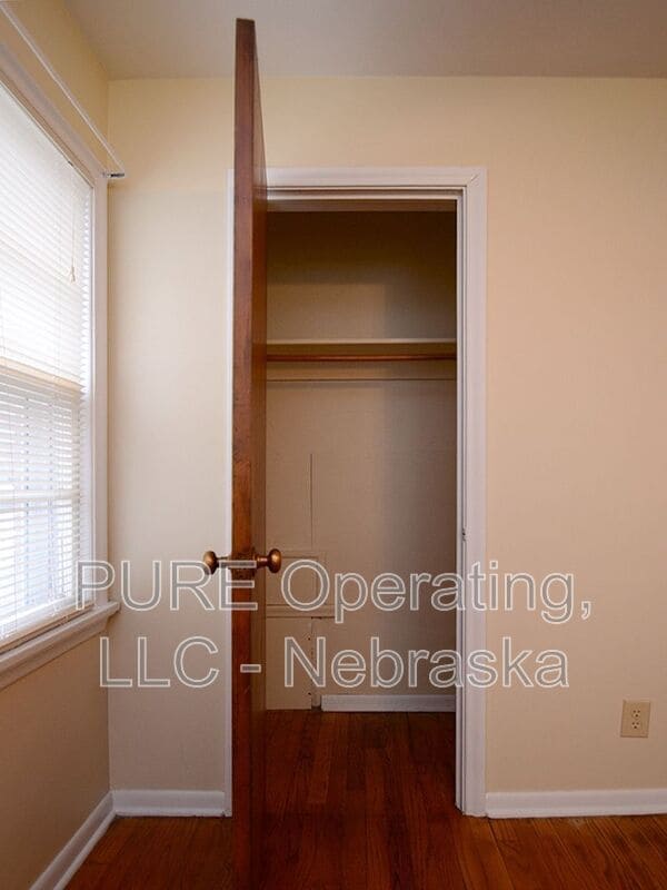 Building Photo - 210 N 32nd Ave