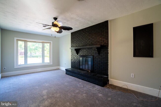 Building Photo - 3113 Shield Ln