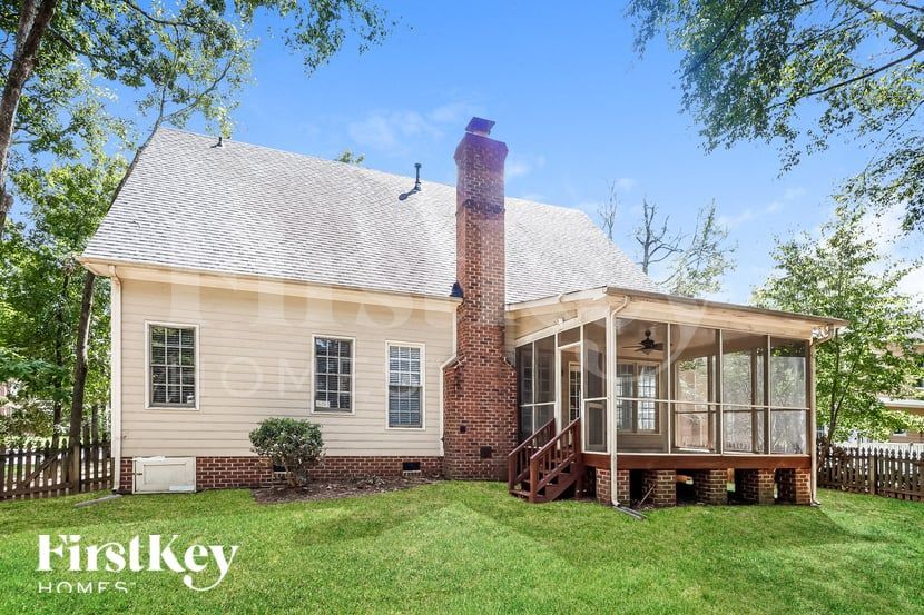 Building Photo - 12439 Sylvan Oak Way