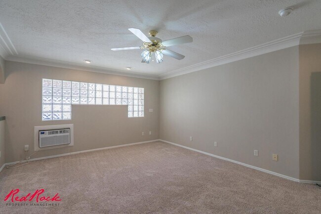 Building Photo - Spacious 6 Bedroom Home with a Balcony!