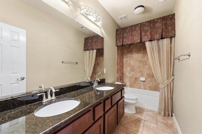 Building Photo - 20281 Southwood Oaks Dr