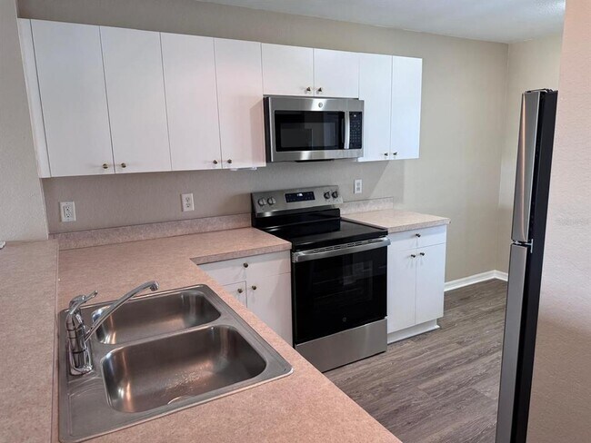 Building Photo - 5764 Sabal Trace Dr