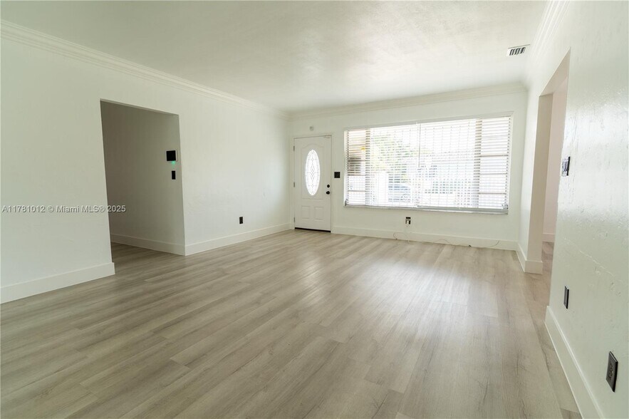 Building Photo - 431 NW 47th St