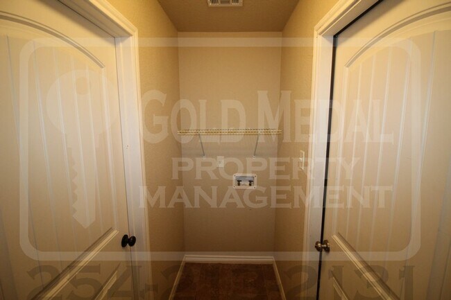 Building Photo - 3705 Appalachian Trl