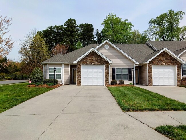 Primary Photo - 1695 Grand Springs Dr