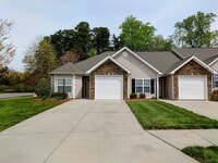 Building Photo - 1695 Grand Springs Dr