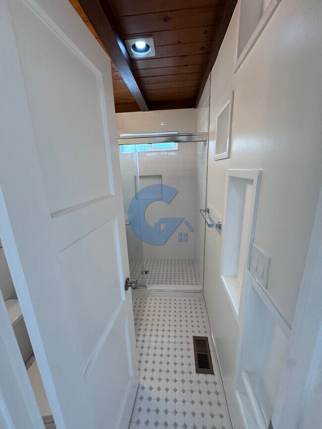 Building Photo - Newly renovated 3BR/2BA Home in Pacific Beach for rent!
