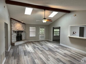 Building Photo - Spacious Julington Creek Home