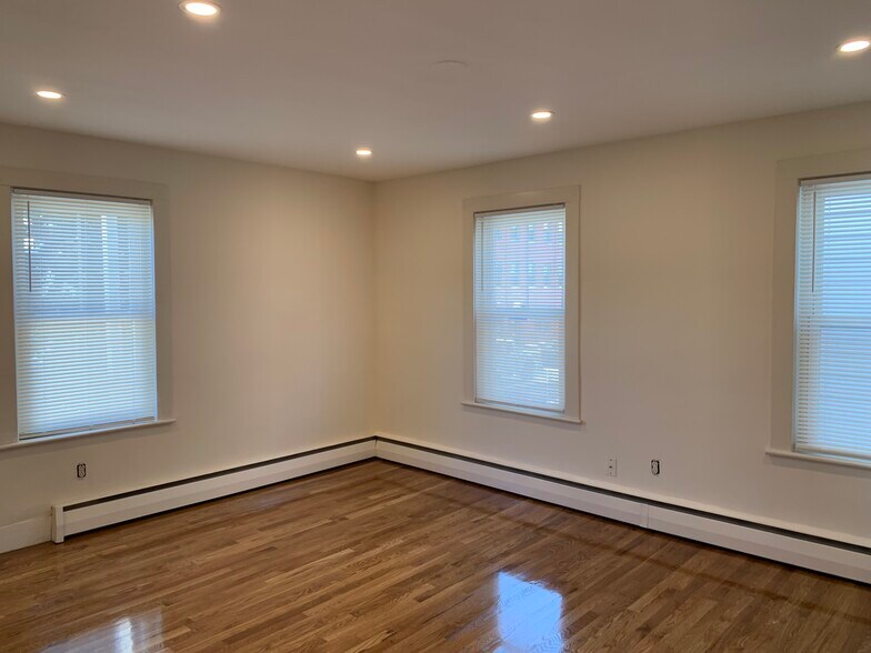 Building Photo - 22 Rantoul St