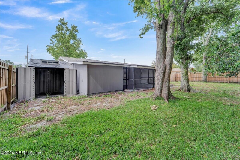 Building Photo - 10941 Launa Dr