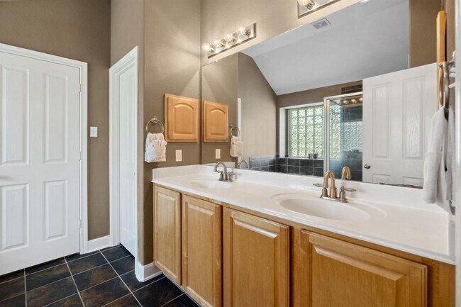 Building Photo - 36 Stone Terrace Dr