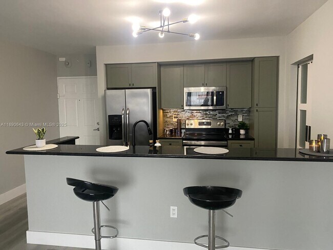 Building Photo - 10350 W Bay Harbor Dr