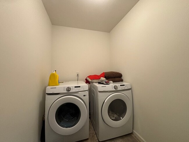 Building Photo - 4-bedroom, 2.5 bathroom, unfurnished New Construction (2022) Home