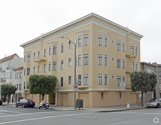 Primary Photo - 2200 Francisco St