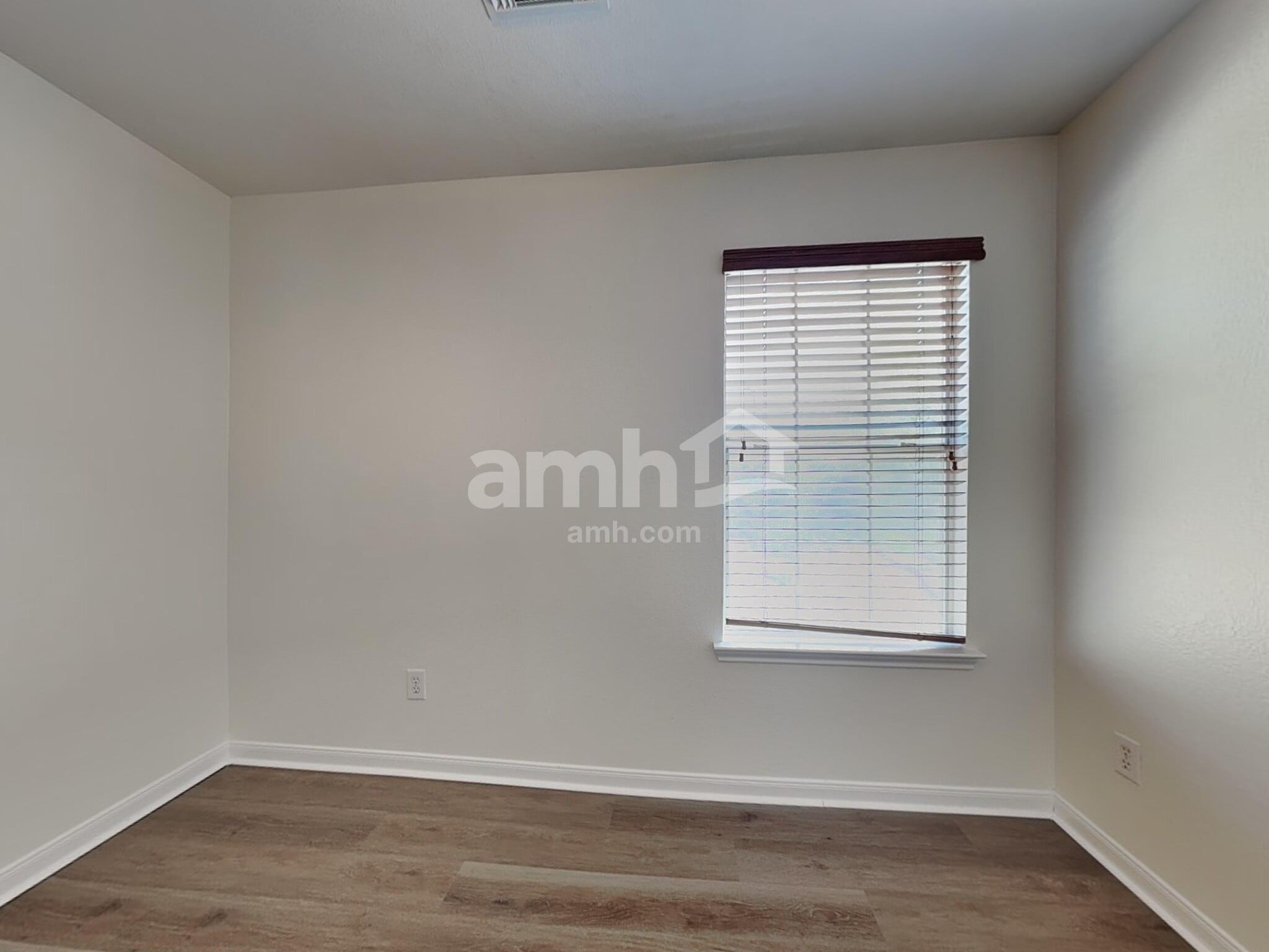 Building Photo - 29427 Legends Hill Dr