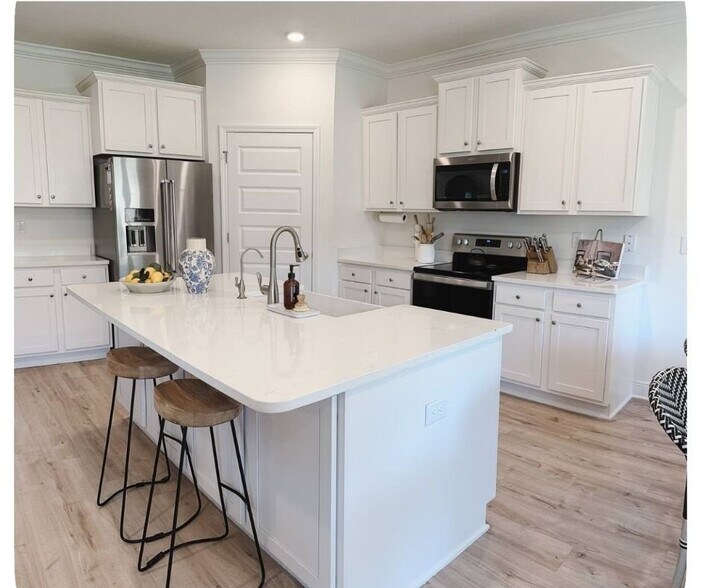 Building Photo - 150 Sea Eagle Ln