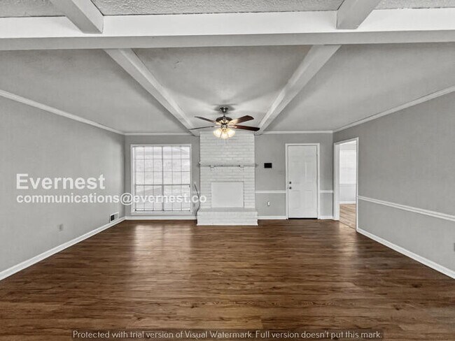 Building Photo - Limited Time Special Offer! / 4 Bed, 2 Bath Home with Carport / Pet-Friendly / Available Now!