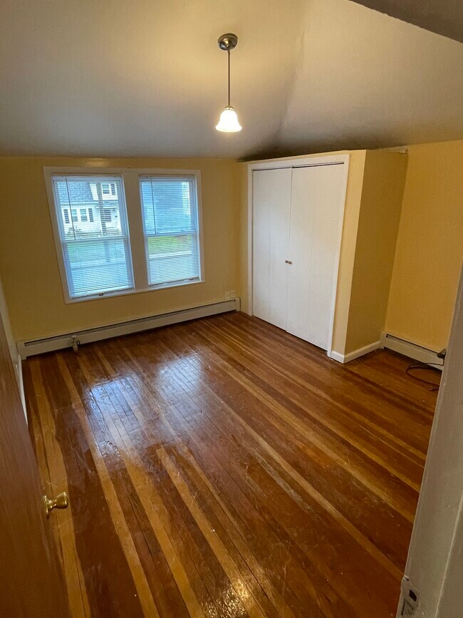 Building Photo - 229 Mansfield Ave