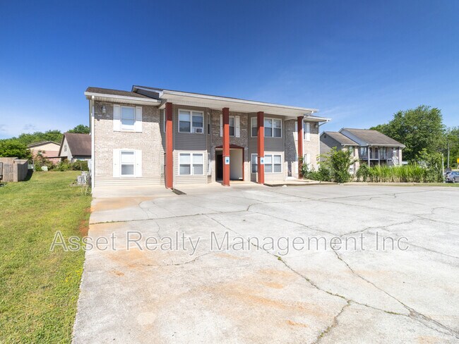 Building Photo - 517 Evelyn Ave