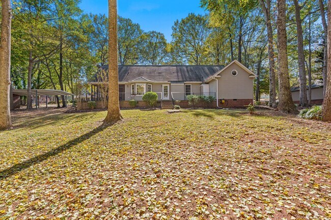 Building Photo - Beautiful Home in Greer Country Club Estates W/Bonus Room