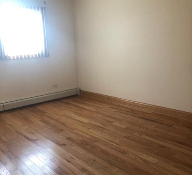 Building Photo - 10408 Major Ave